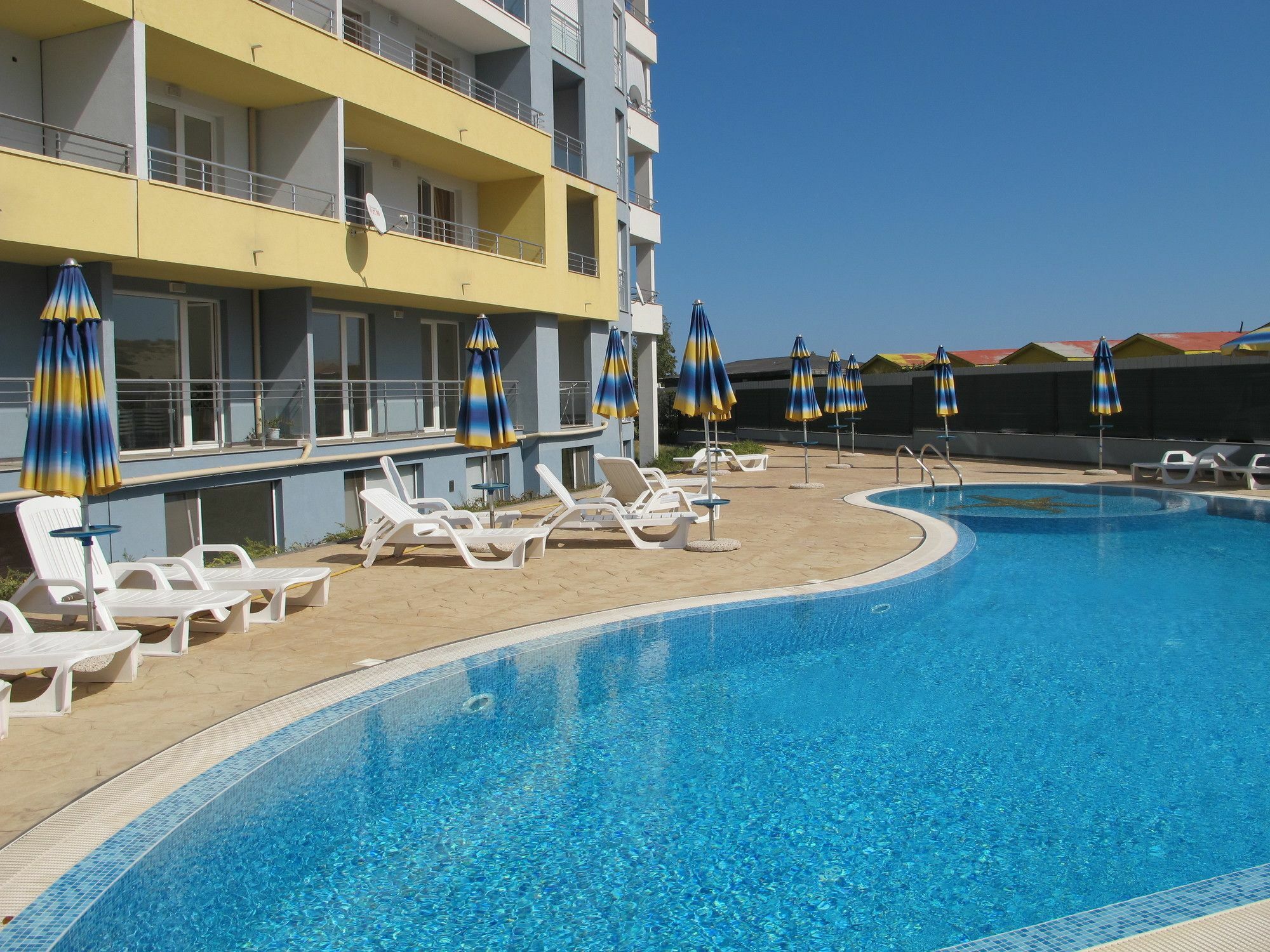 Apartment Crystal Beach เนเซบาร์ ภายนอก รูปภาพ